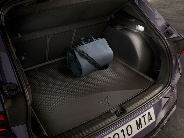 Plastová vložka do zavazadlového prostoru, CUPRA Terramar